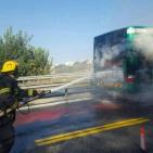 فيديو: اشتعال النيران في حافلة اسرائيلية وسط القدس المحتلة