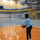 ياسمين نيروخ.. حكم المستطيل الاخضر في الخليل