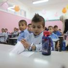 الطفل أحمد دوابشة في أول أيام الدراسة، وهو الناجي الوحيد من المحرقة التي استهدفت عائلته من قبل المستوطنين