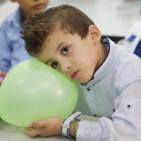 الطفل أحمد دوابشة في أول أيام الدراسة، وهو الناجي الوحيد من المحرقة التي استهدفت عائلته من قبل المستوطنين