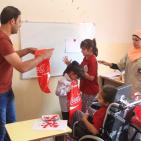 مع بداية العام الدراسي الجديد.. شركة المشروبات الوطنية كوكاكولا/كابي وشركة راية توزعان الهدايا على طلاب جمعية الياسمين