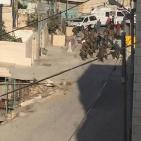 صور: الاحتلال يطلق النار على شاب وسط الخليل