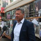 معرض صور للشهيد ياسر عرفات وسط رام الله للمصور جمال العاروري