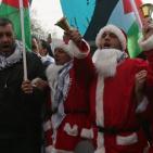 قوات الاحتلال تقمع بالرصاص والغاز مسيرة لـ