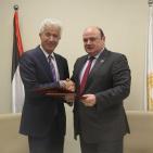 توقيع اتفاقية مسح المؤشرات الاقتصادية الشهرية بين سلطة النقد والاتحاد العام للصناعات