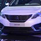  شركة أوتوزون لتجارة المركبات خلال  حفل إطلاق مركبة بيجو 5008 الجديدة كلياً. 