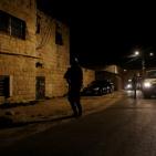 الشرطة تضبط كميات كبيرة من المخدرات والقطع الأثرية في بلدة حزما 