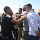 قوات الاحتلال تعتدي على المصلين والمتضامنين في الخان الأحمر