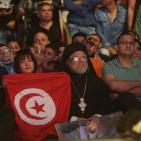 مواطنون يتابعون خطاب الرئيس محمود عباس في رام الله