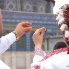 عقد قران شاب وفتاة فلسطينيين في رحاب مسجد الأقصى المبارك