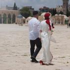 عقد قران شاب وفتاة فلسطينيين في رحاب مسجد الأقصى المبارك