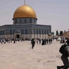 شاهد.. اصابات واعتقالات عقب اقتحام الاحتلال للمسجد الأقصى