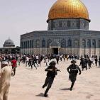 شاهد.. اصابات واعتقالات عقب اقتحام الاحتلال للمسجد الأقصى