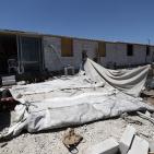 بالصور: المستوطنون يغادرون بؤرة 