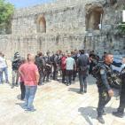 إصابات واعتقالات..  الاحتلال يعتدي على المواطنين في الأقصى