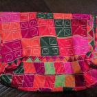 تطريز لباس خاص بجهاز 