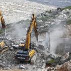 بالصور: الاحتلال يهدم منزلا قيد الانشاء في 