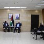 محافظ أريحا: الاعتداء على كوادر ومعدات شركة الكهرباء يمثل جريمة كبيرة