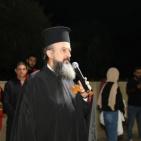 صور: إضاءة شجرة الميلاد في مخيم ضبيه بحضور لبناني وفلسطيني