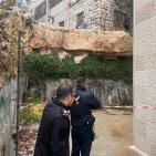 صور: إخلاء منزل وإغلاقه احترازيا بعد انهيار صخري شمال الخليل