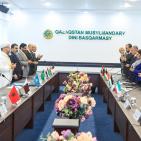 سفير دولة فلسطين وعميد السلك الدبلوماسي العربي والأجنبي يشاركون مع سفراء الدول العربية على إثر العدوان الإسرائيلي