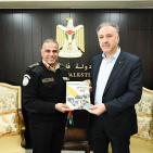 الضابطة الجمركية تسلم التقرير السنوي لانجازات جهاز الضابطة الجمركية لعام 2023