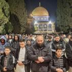 70 ألفا يؤدون صلاتي العشاء والتراويح في رحاب المسجد الأقصى