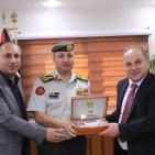 وفد الجمعية الفلسطينية يزور المؤسسة الاستهلاكية العسكرية الأردنية ويبحث آفاق التعاون المشترك