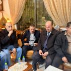 وجهاء من عائلتي أبو شنب والطيراوي يزورون الدكتور رامي الحمد الله ويثمنون جهوده في إنجاح الصلح