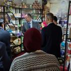 بالصور| السفير الرويضي يزور مهرجان ليالي مسقط ويُشيد بالجناح الفلسطيني