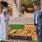 بالصور| السفير الرويضي يزور مهرجان ليالي مسقط ويُشيد بالجناح الفلسطيني