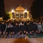 بالصور| آلاف المصلين يؤدون صلاة العشاء والتراويح في المسجد الأقصى 