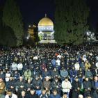 صور| 100 ألف مصلٍ يؤدون العشاء والتراويح في المسجد الأقصى