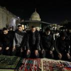 بالصور| 60 ألفًا يؤدون صلاة التراويح في المسجد الأقصى