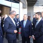 بالصور: الأمير هاري وزوجته ميجان يزوران أطفال غزة في مستشفى بالأردن