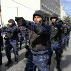 الأجهزة الأمنية في الخليل تنظم عرضا عسكريا في ذكرى الاستقلال