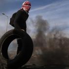 مواجهات بين طلاب جامعة بيرزيت وقوات الاحتلال على المدخل الشمالي لمدينة البيرة 