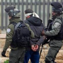 اعتقال مواطن والاعتداء على شقيقه في العيزرية شرق القدس..