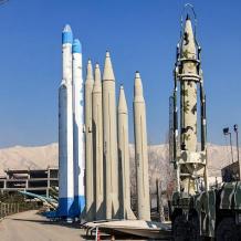 البنتاغون يوقع 3 اتفاقيات لزيادة إنتاج الصواريخ والذخائر