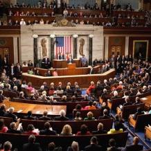 الشيوخ الأميركي يرفض وقف الحرب على إيران وسط انقسام سياسي