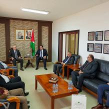 صور| وزير النقل والمواصلات يلتقي وفدا من جامعة بيرزيت برئاسة د. طلال شهوان 