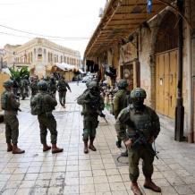 خاص| جنوب الخليل تحت الحصار: شلل كامل في الحياة وتهديد بتوسيع العملية العسكرية