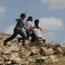 إصابات جراء اعتداء للمستوطنين في بيت فوريك شرق نابلس