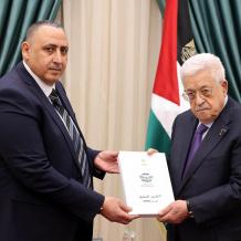 الرئيس عباس يتسلم التقرير السنوي لجهاز الأمن الوقائي