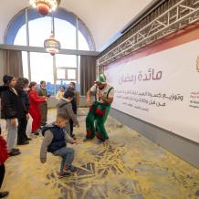 وكالة بيت مال القدس ترسم البسمة على وجوه 500 يتيم في القدس