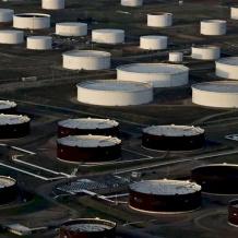 الوكالة الدولية للطاقة تقرر الإفراج عن 400 مليون برميل من الاحتياطيات النفطية