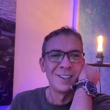 قصة اختفاء الدكتور ضياء العوضي في دبي: استغاثة الزوجة تثير تعاطف الملايين وحقيقة خبر الوفاة