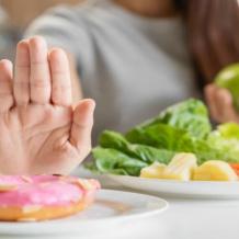 خاص | كيف تساعد الأنظمة الغذائية في السيطرة على أمراض المناعة الذاتية؟