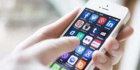 تحذير...  الهواتف الذكية  حاضنة للبكتيريا