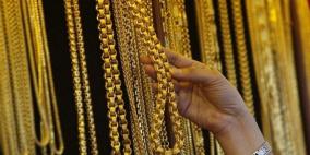 الذهب يتجه لأول خسارة شهرية